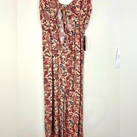 🆕 Justify Pink & Tan Patterned Dress with Front Tie Peak-a-boo - Picture 4 of 15
